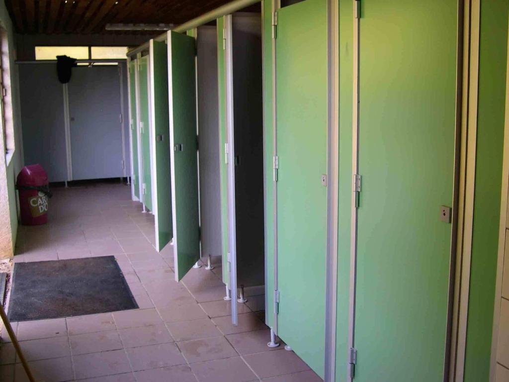 Camping De La Croix D'Arles ブール 部屋 写真