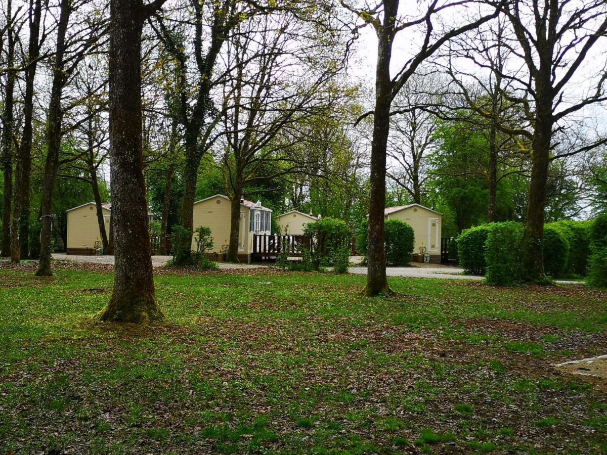 Camping De La Croix D'Arles ブール エクステリア 写真